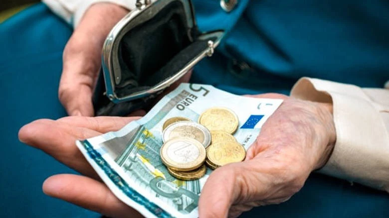 Το μνημόνιο σκοτώνει: Μειώθηκε για πρώτη φορά το προσδόκιμο ζωής των Ελλήνων το 2015